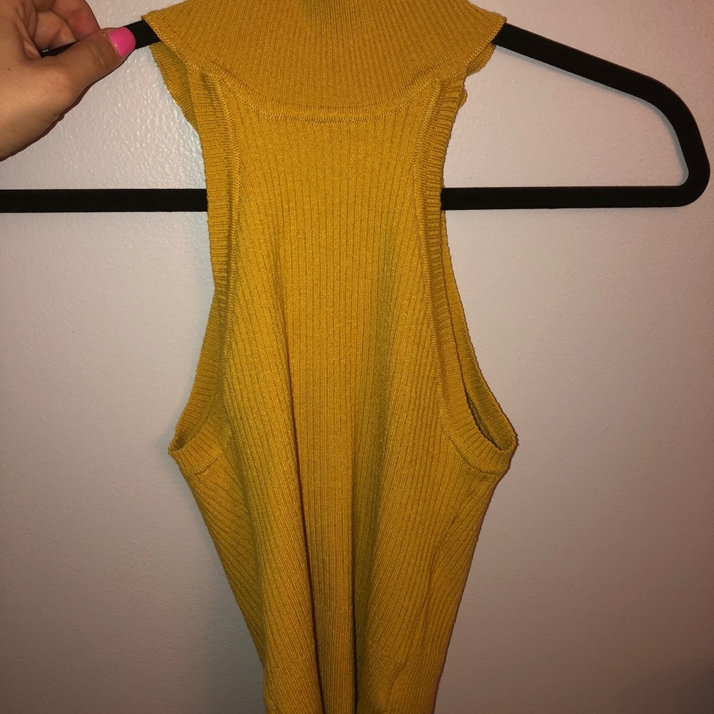 LF “everybody talks” turtle neck crop top